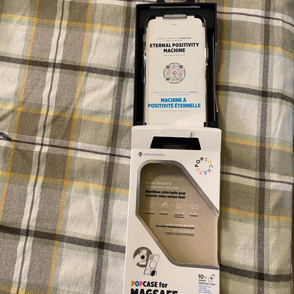 PopSockets for MagSafe Clear iPhone 12 Pro Max Case - Picture 9 of 11